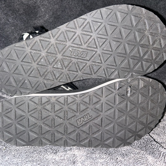 Teva sandals - Picture 2 of 3